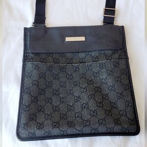 Gucci Vintage GG Monogram Messenger Bag